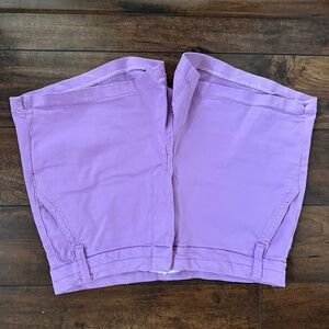 sts women's shorts, size 28